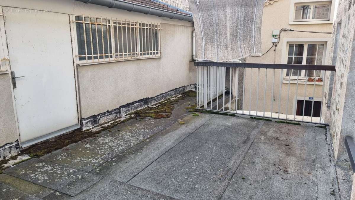 Appartement à DUNIERES