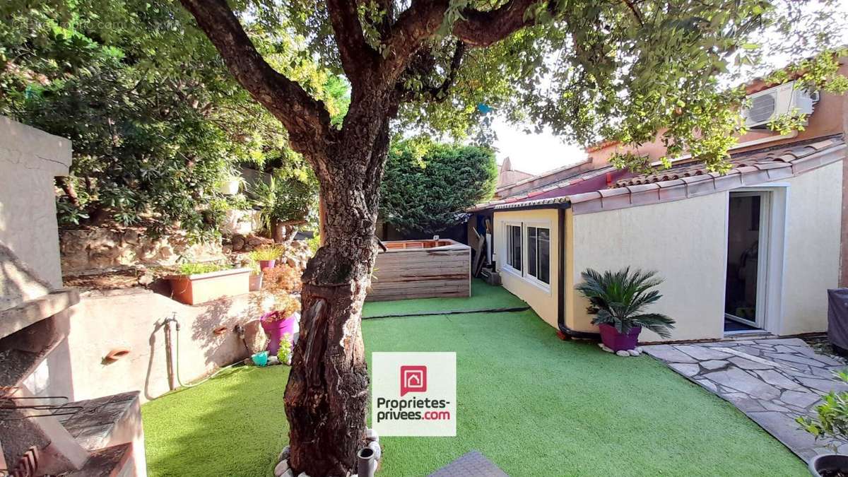 Maison à ROQUEBRUNE-SUR-ARGENS