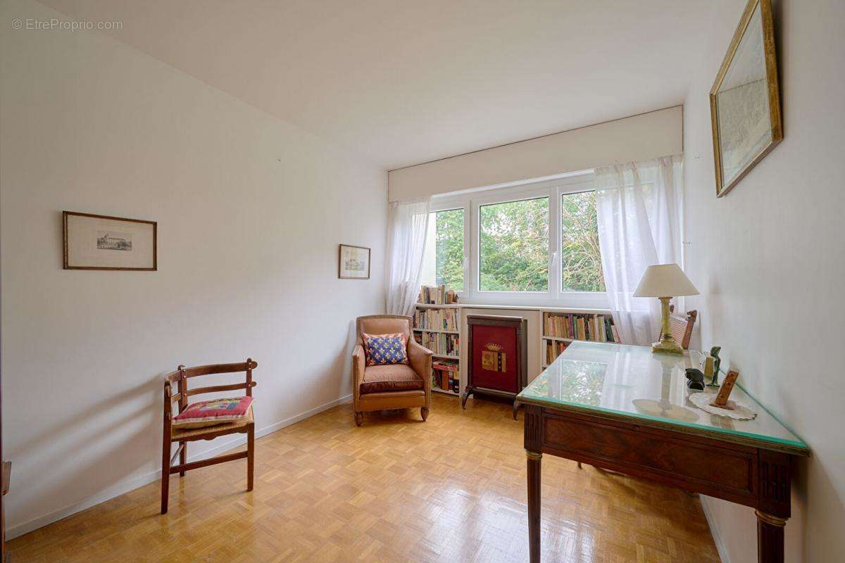 Appartement à LEVALLOIS-PERRET