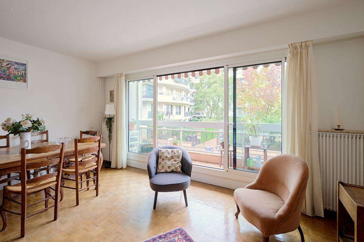 Appartement à LEVALLOIS-PERRET