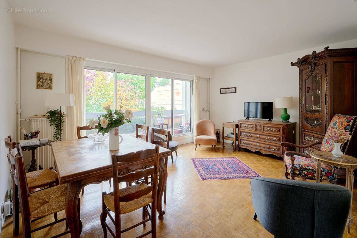 Appartement à LEVALLOIS-PERRET