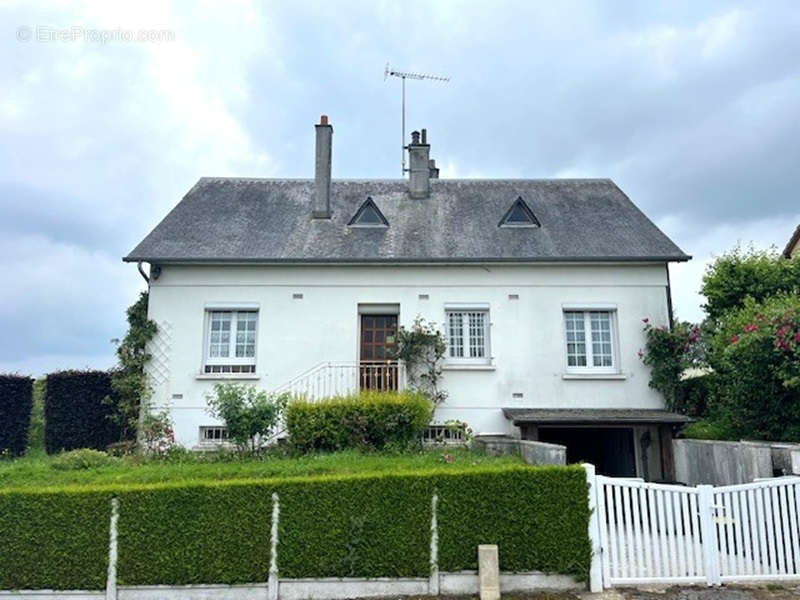 Maison à LA FEUILLIE