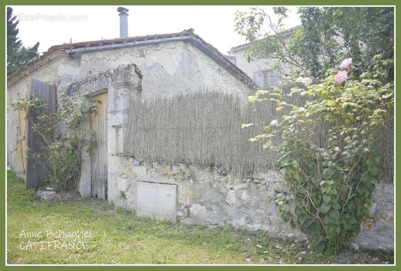 Maison à LAMONTJOIE