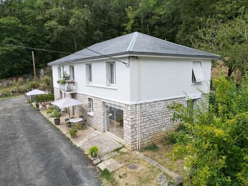 Maison à SAVIGNAC-LES-EGLISES