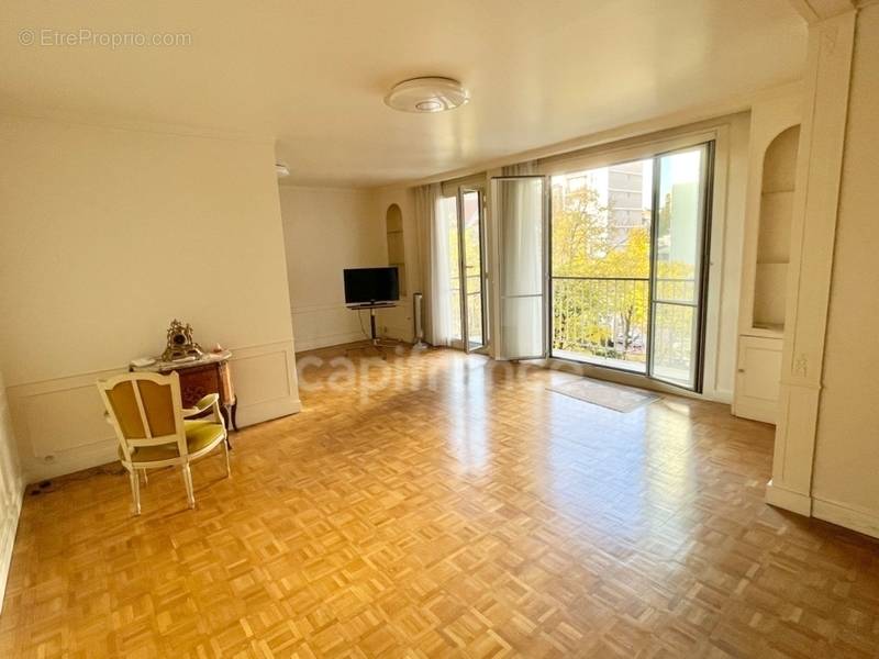 Appartement à PARIS-20E