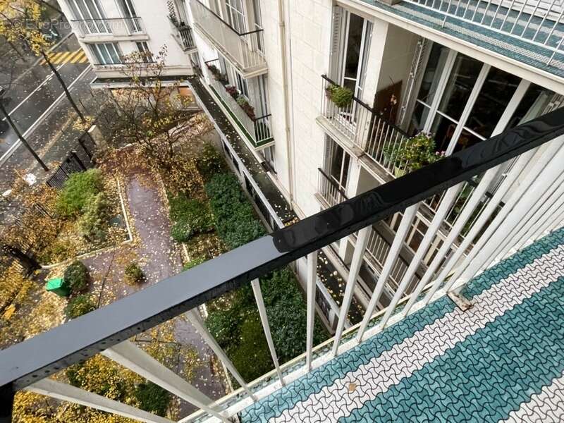 Appartement à PARIS-20E