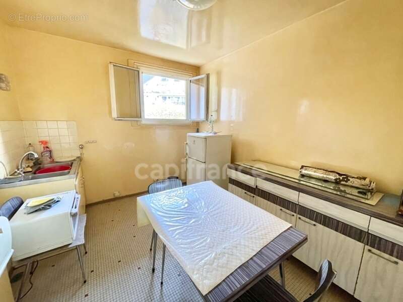 Appartement à PARIS-20E