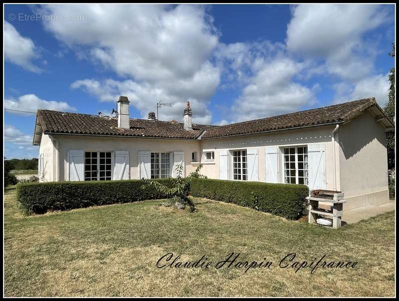 Maison à PARTHENAY