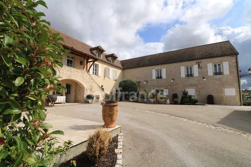 Maison à FONTAINES