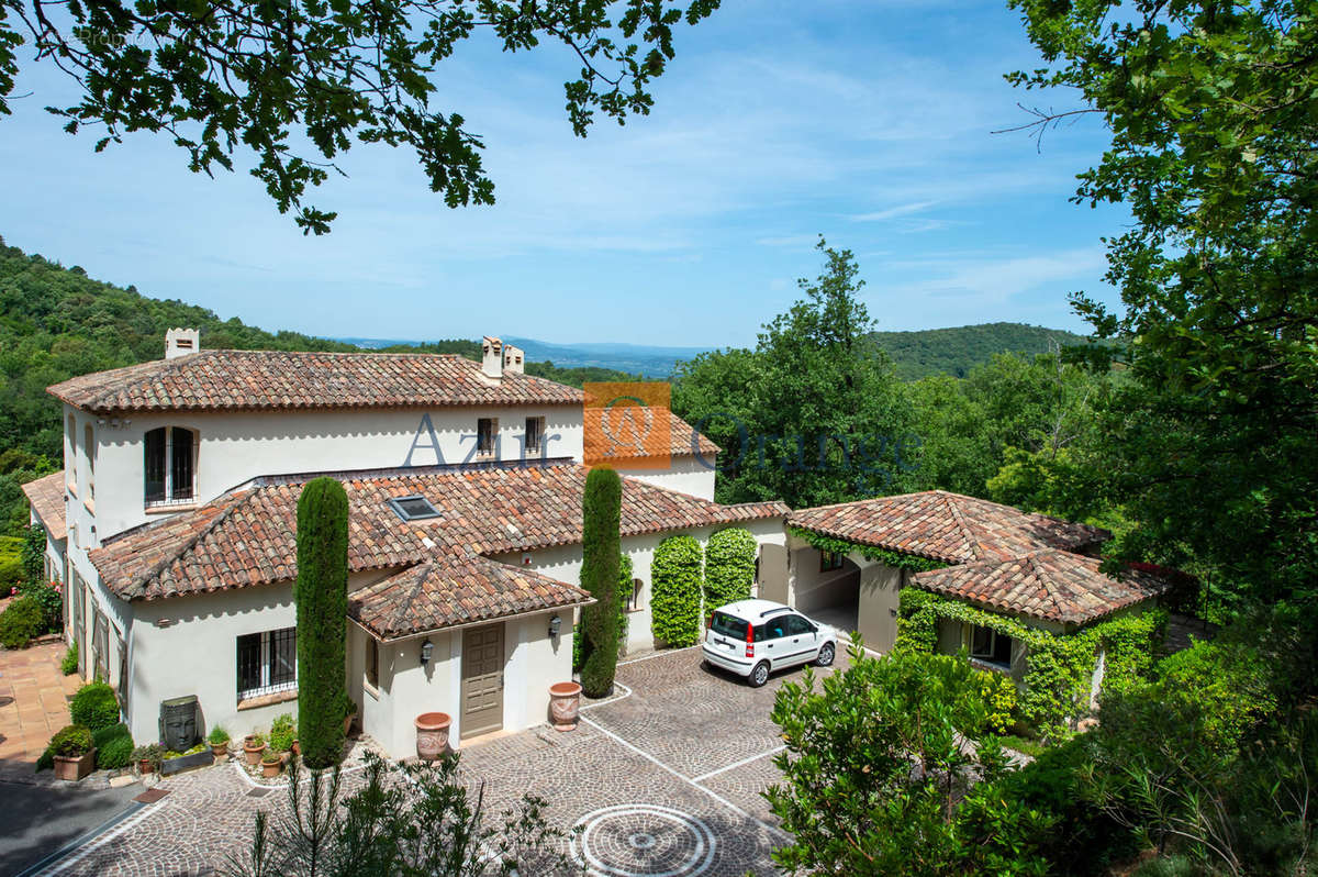 Maison à LA GARDE-FREINET