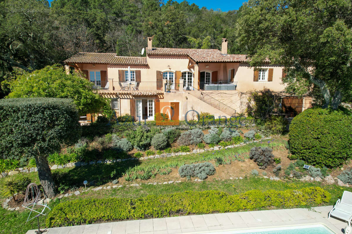 Maison à LA GARDE-FREINET