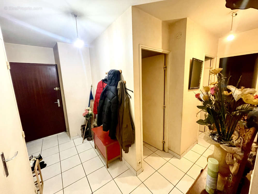 Appartement à SAINT-SEBASTIEN-SUR-LOIRE