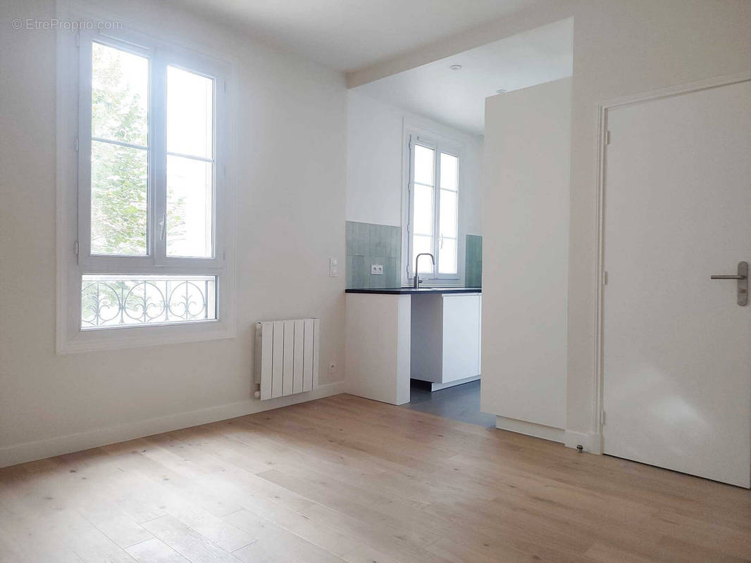 Appartement à LA GARENNE-COLOMBES