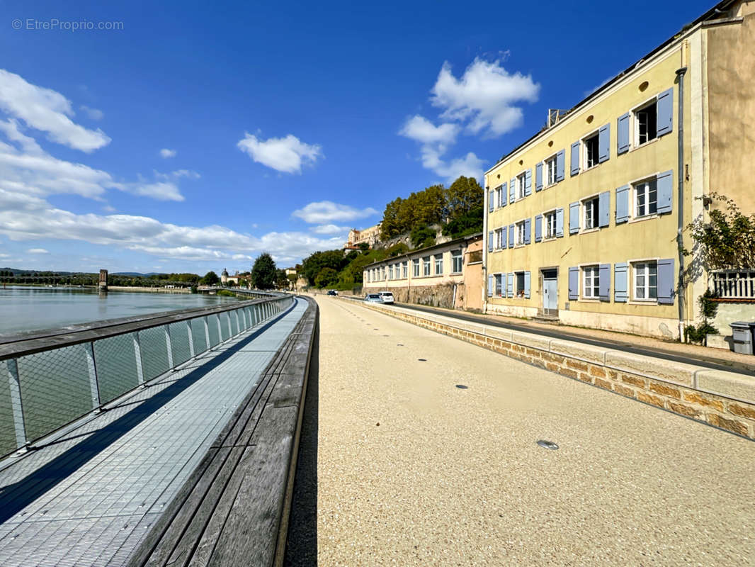 Appartement à TREVOUX