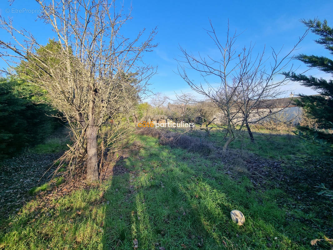 Terrain à ESVRES