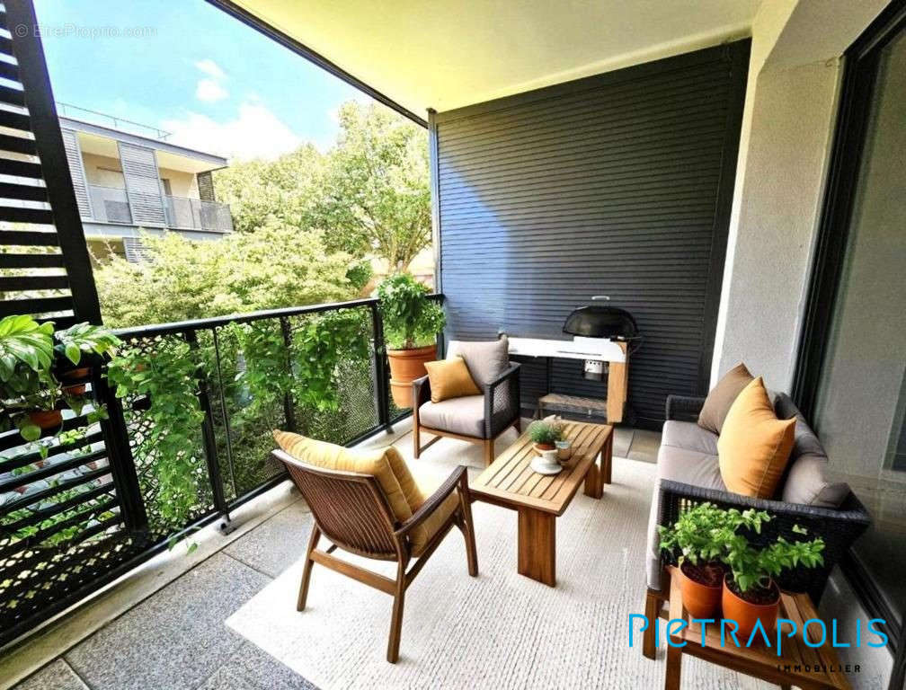 Proposition d&#039;aménagement terrasse - Appartement à SAINT-PRIEST