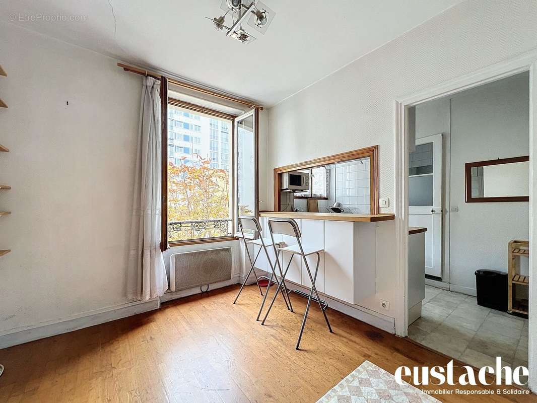 Appartement à PARIS-18E