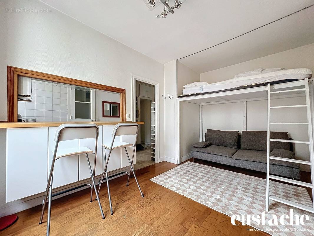 Appartement à PARIS-18E