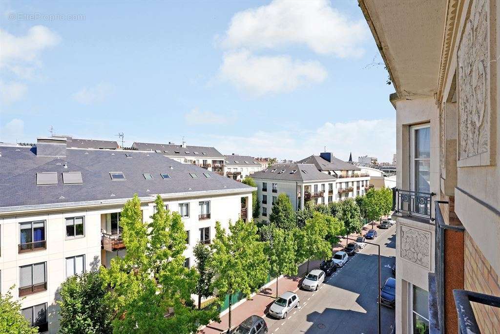 Appartement à CHARENTON-LE-PONT