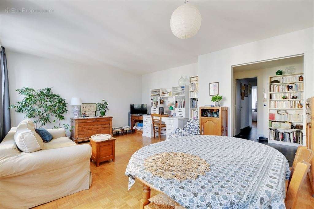 Appartement à PARIS-20E