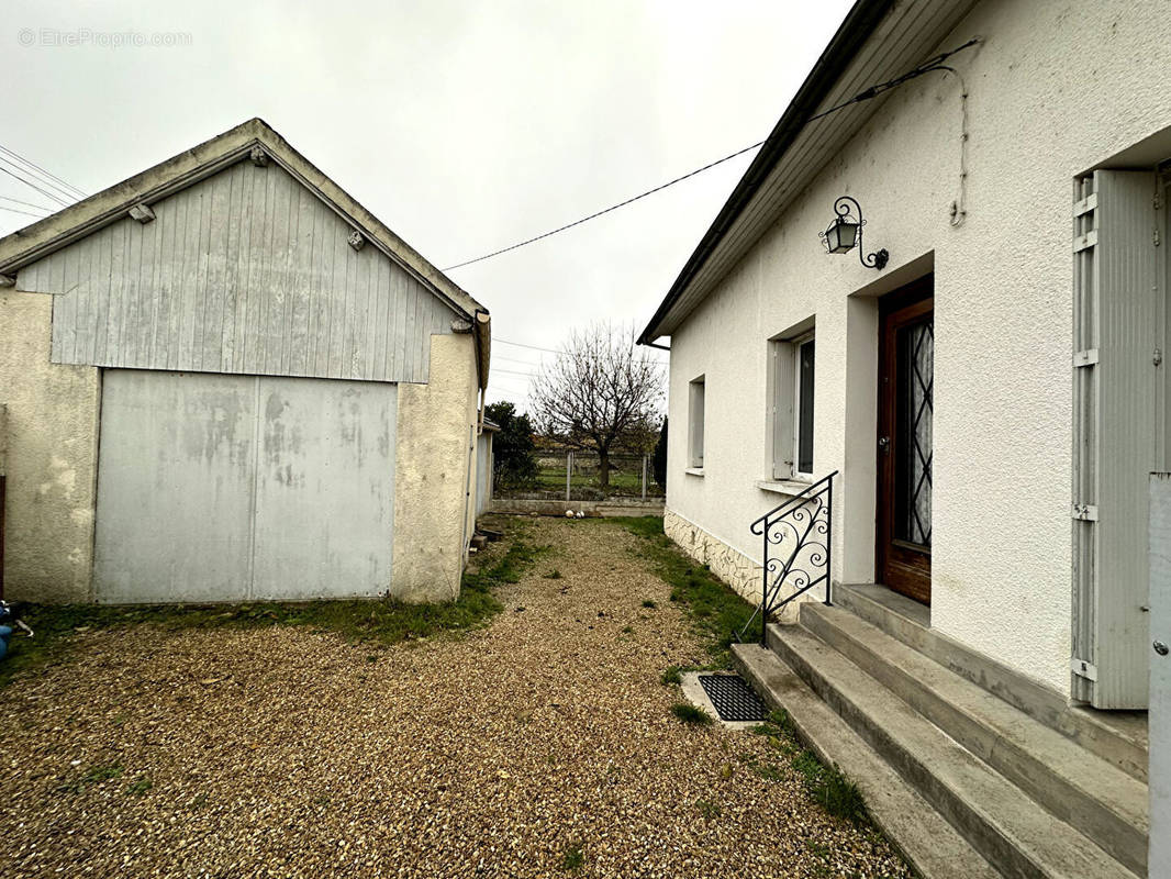 Maison à VARENNES-SUR-SEINE