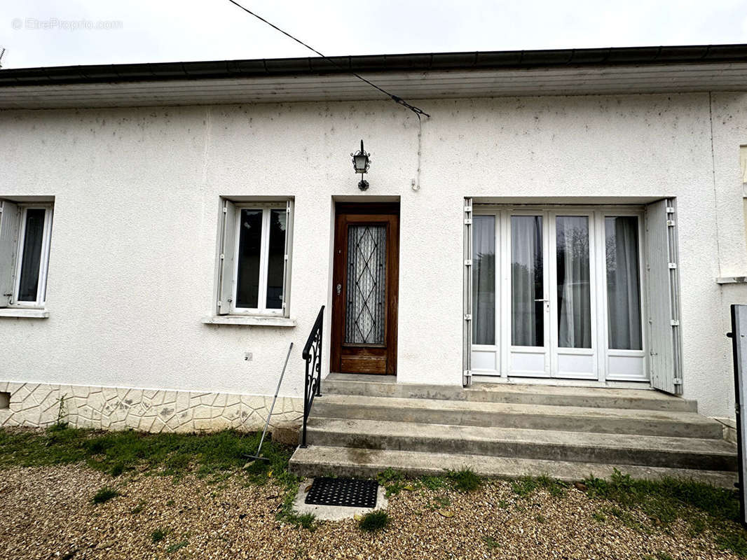 Maison à VARENNES-SUR-SEINE