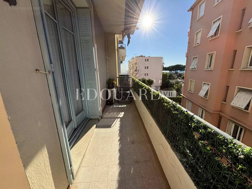 Appartement à ROQUEBRUNE-CAP-MARTIN