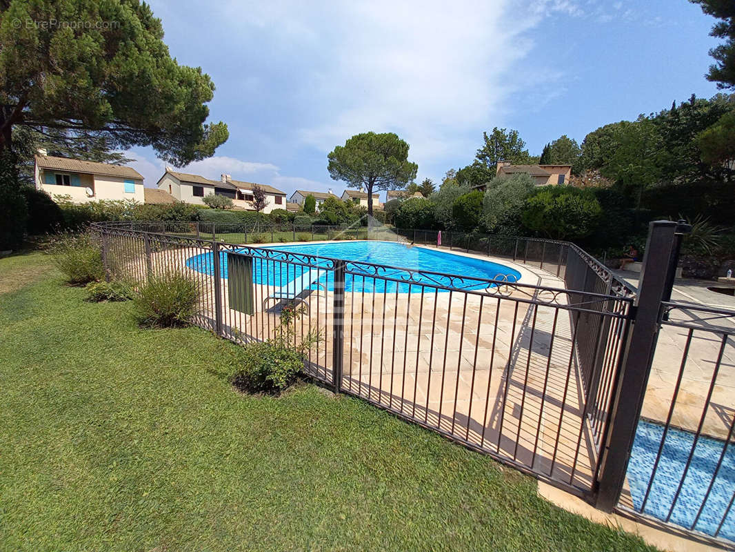 Appartement à MOUANS-SARTOUX