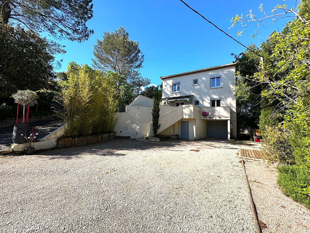 Appartement à L&#039;ISLE-SUR-LA-SORGUE