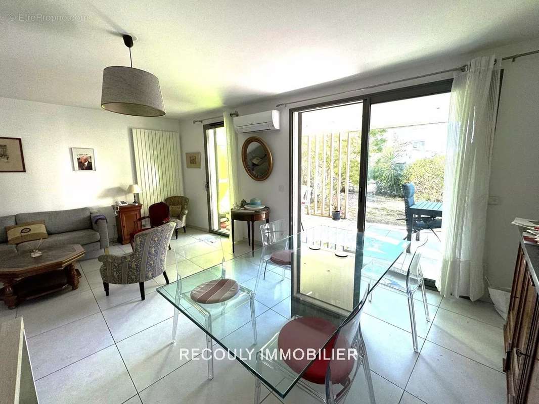 Appartement à MARSEILLE-8E