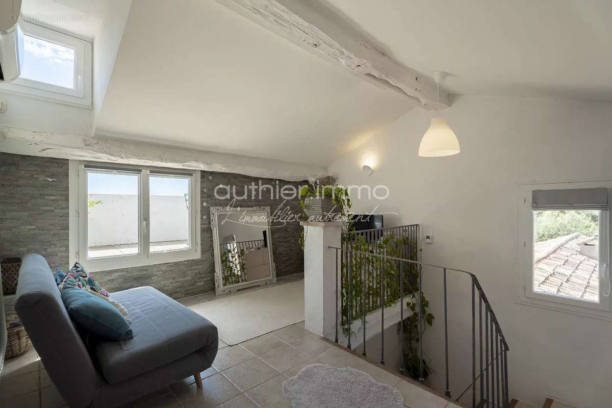 Appartement à ROQUEFORT-LES-PINS