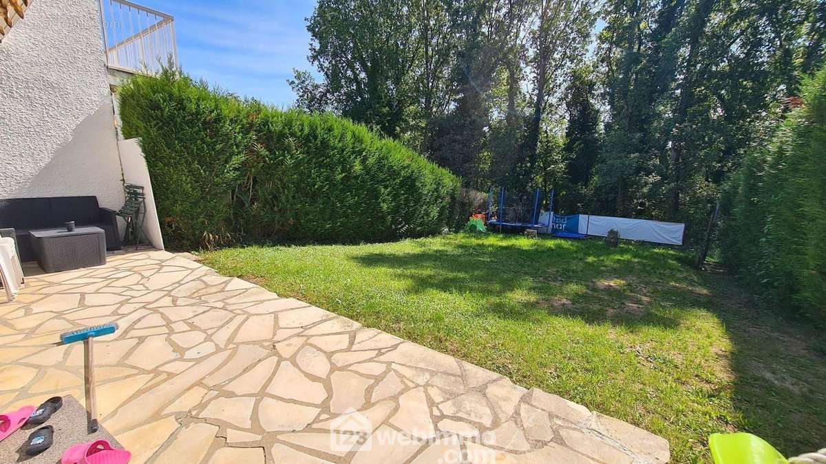 .......cette belle terrasse idéalement exposée. - Maison à MILLY-LA-FORET