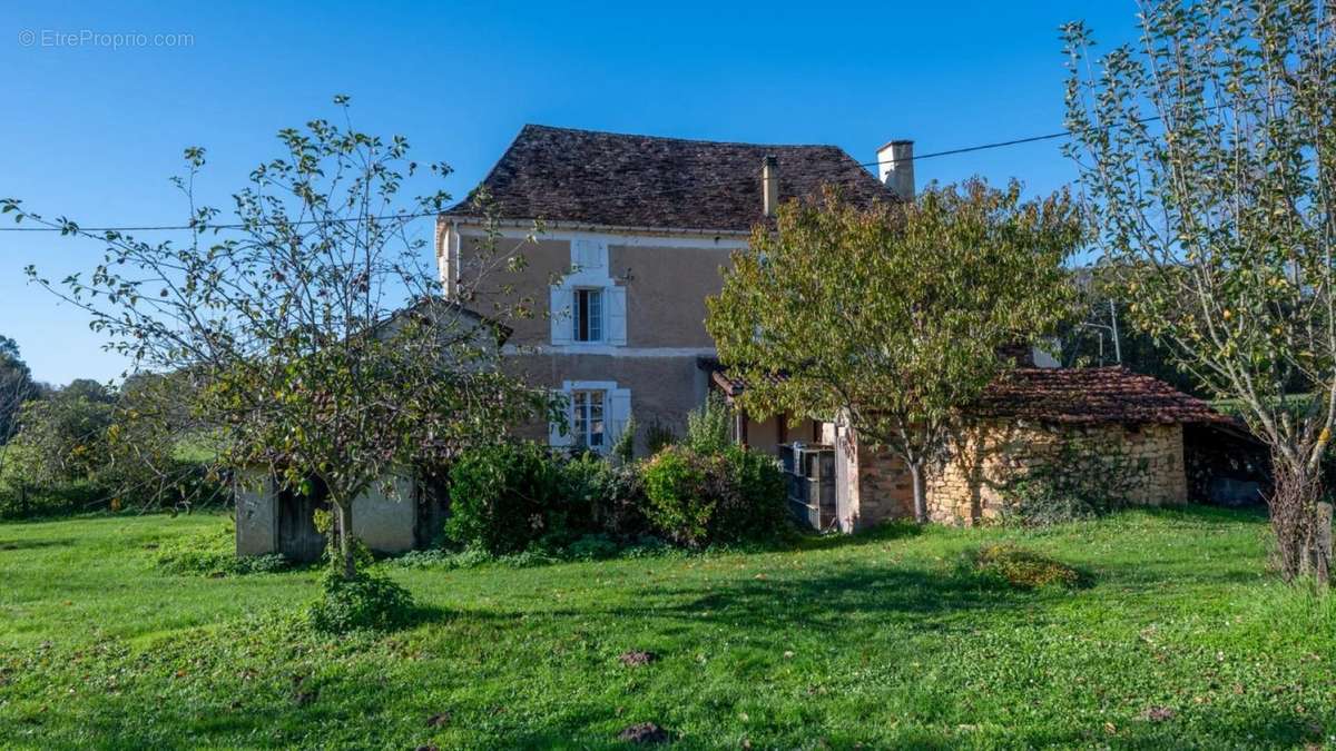 Maison à GOURDON