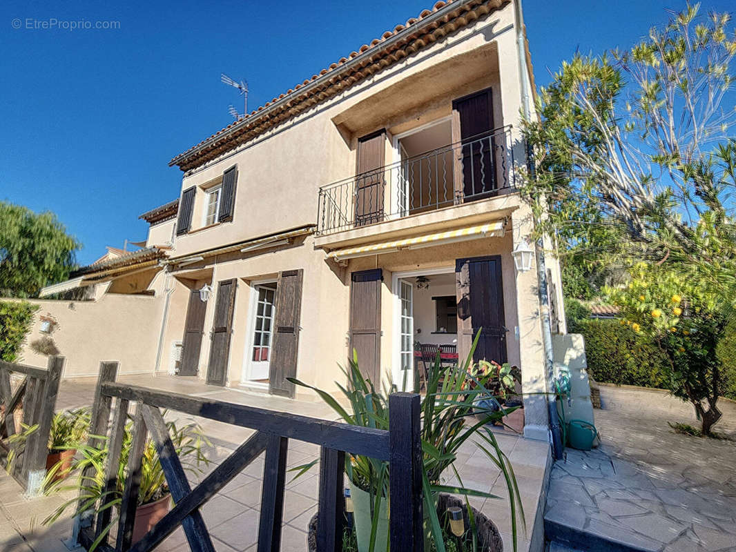 Maison à VILLENEUVE-LOUBET