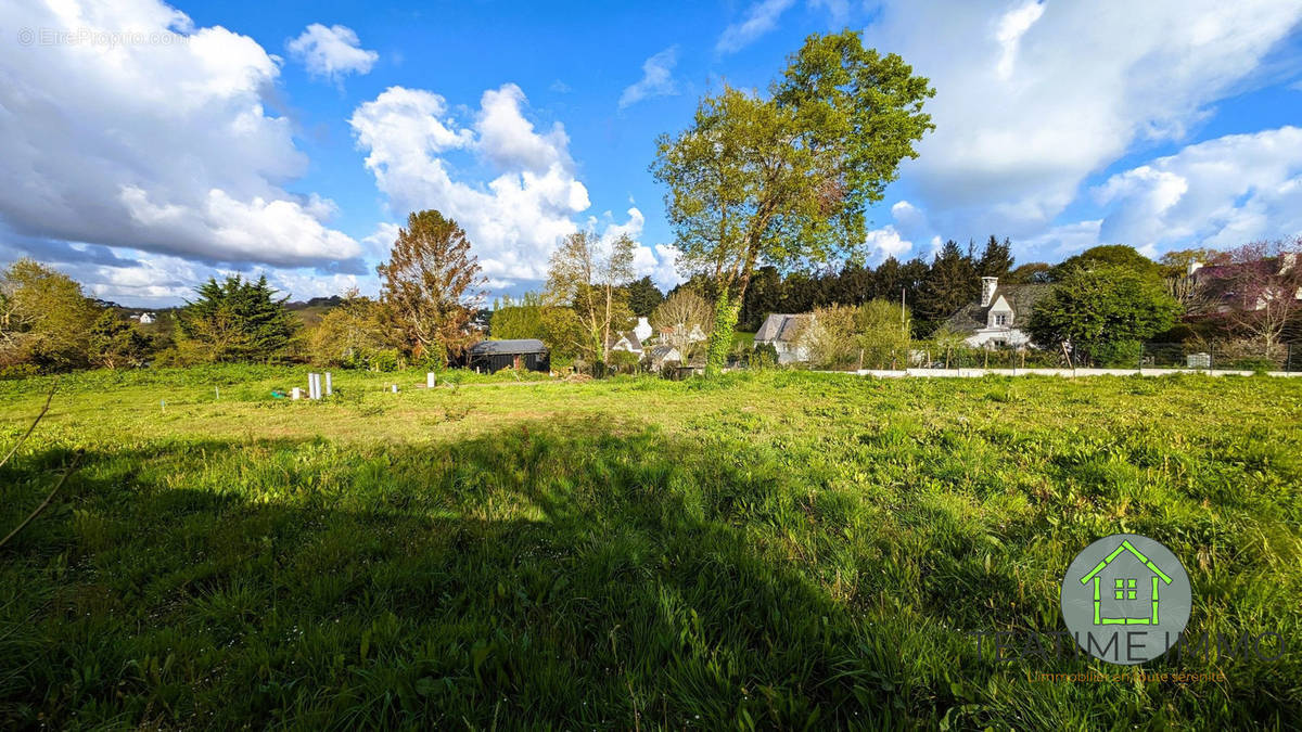 Terrain à LOCQUIREC