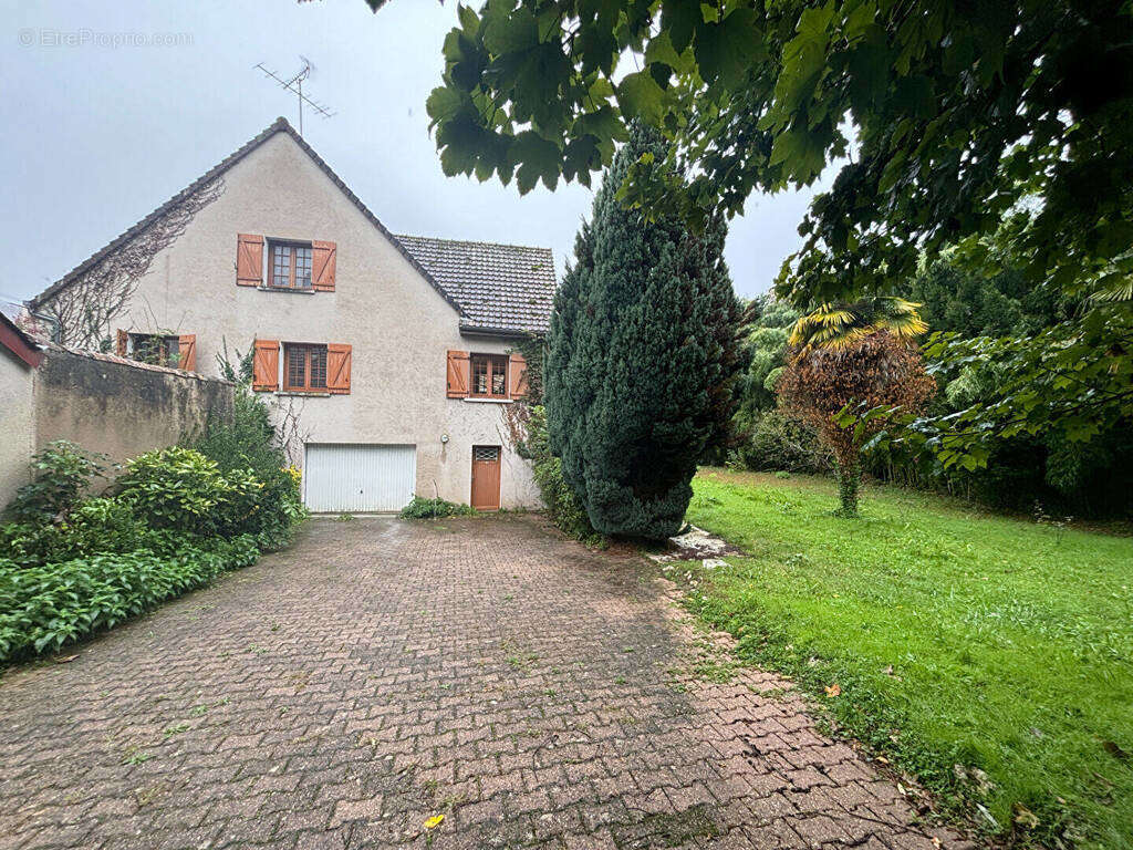 Maison à VILLEDIEU-SUR-INDRE