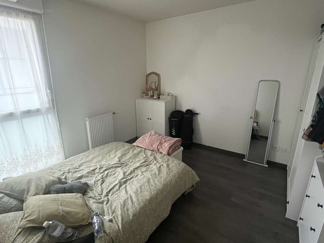 Appartement à MEYZIEU