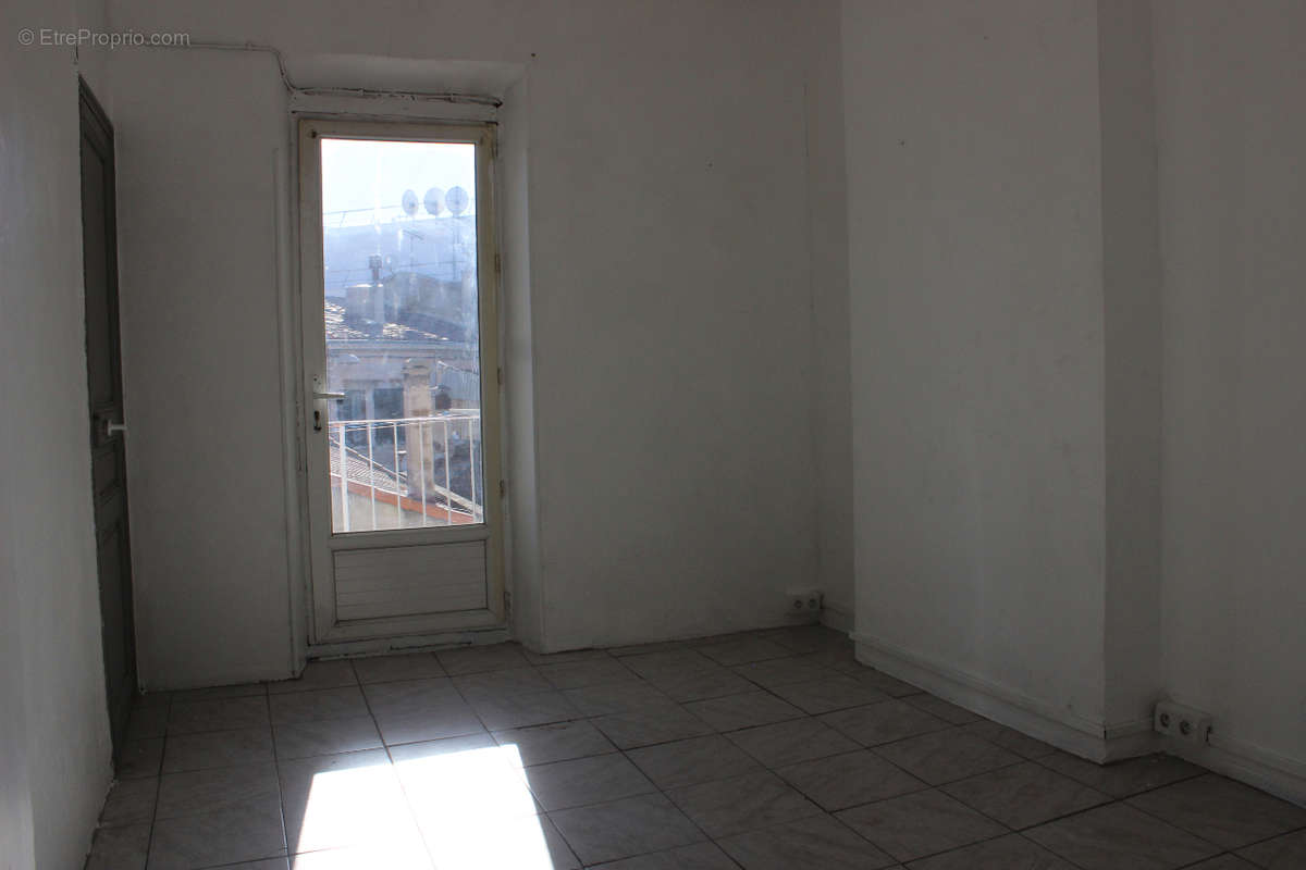 Appartement à MARSEILLE-3E