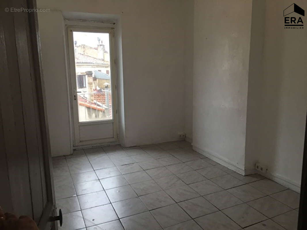 Appartement à MARSEILLE-3E