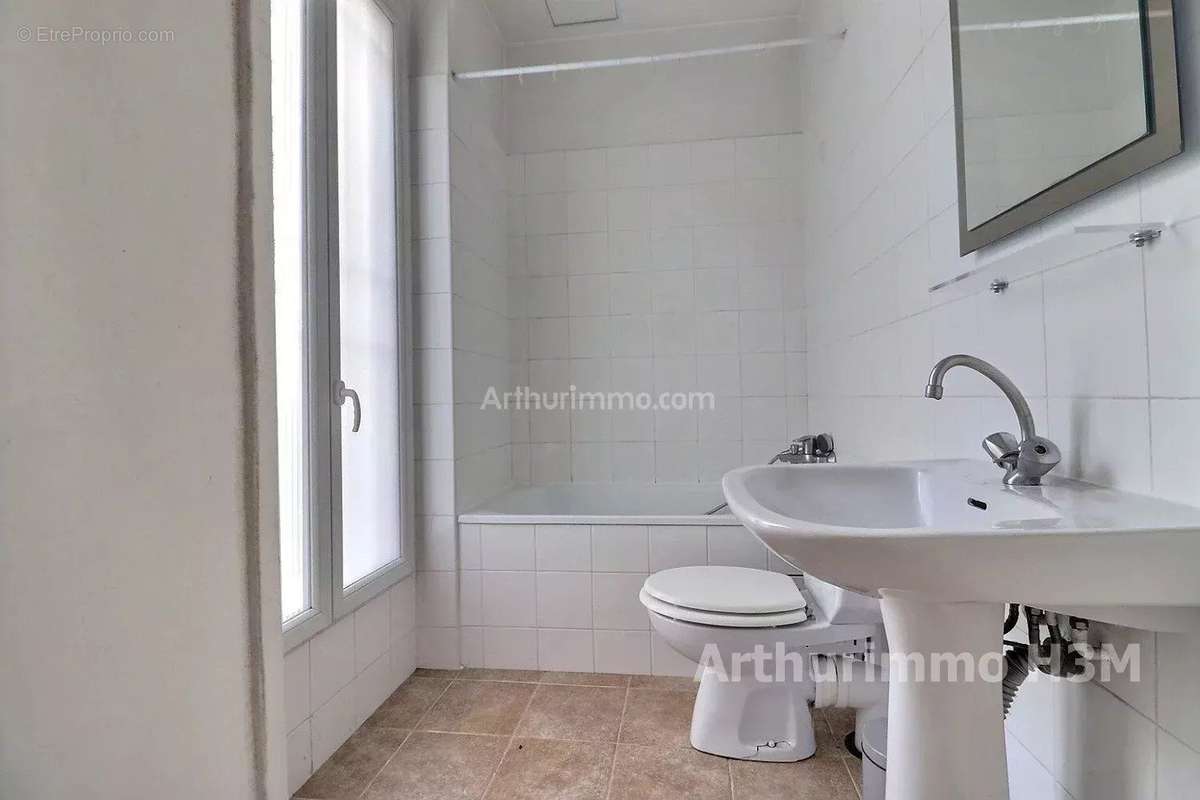 Appartement à PARIS-18E