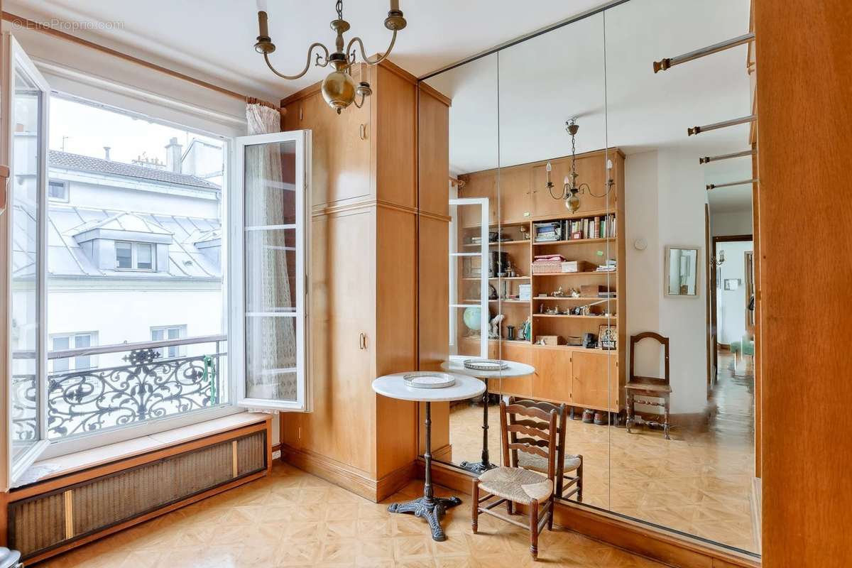 Appartement à PARIS-3E