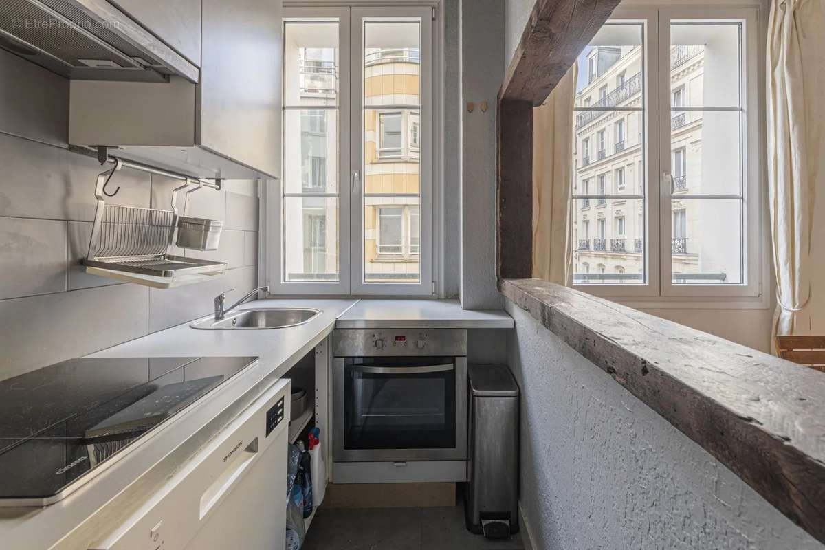 Appartement à PARIS-3E