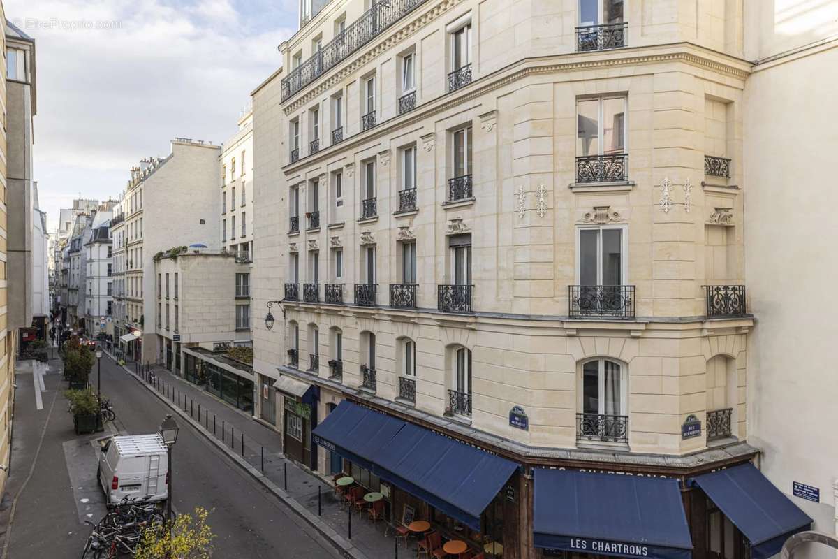 Appartement à PARIS-3E