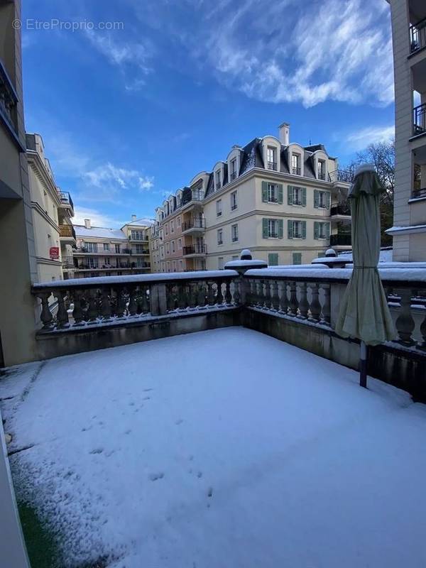 Appartement à LE PLESSIS-ROBINSON