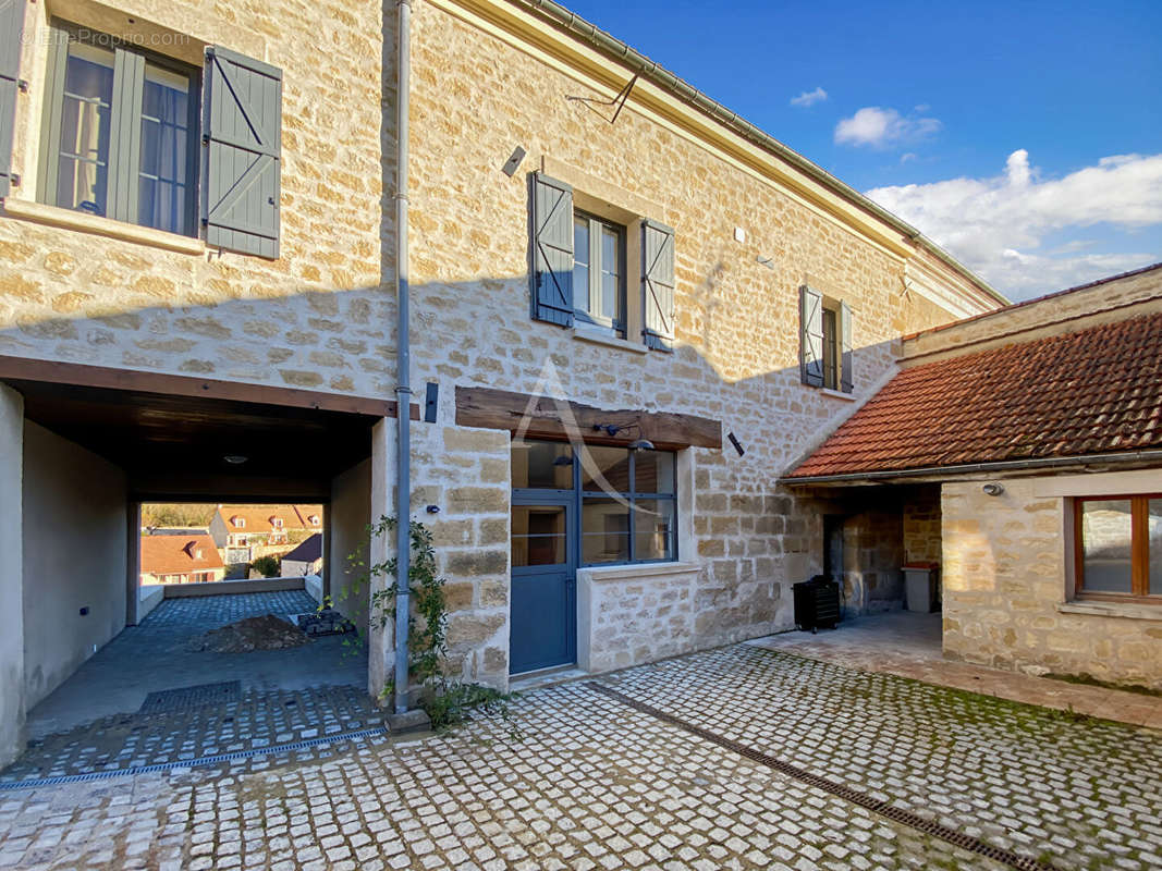 Appartement à VAUREAL