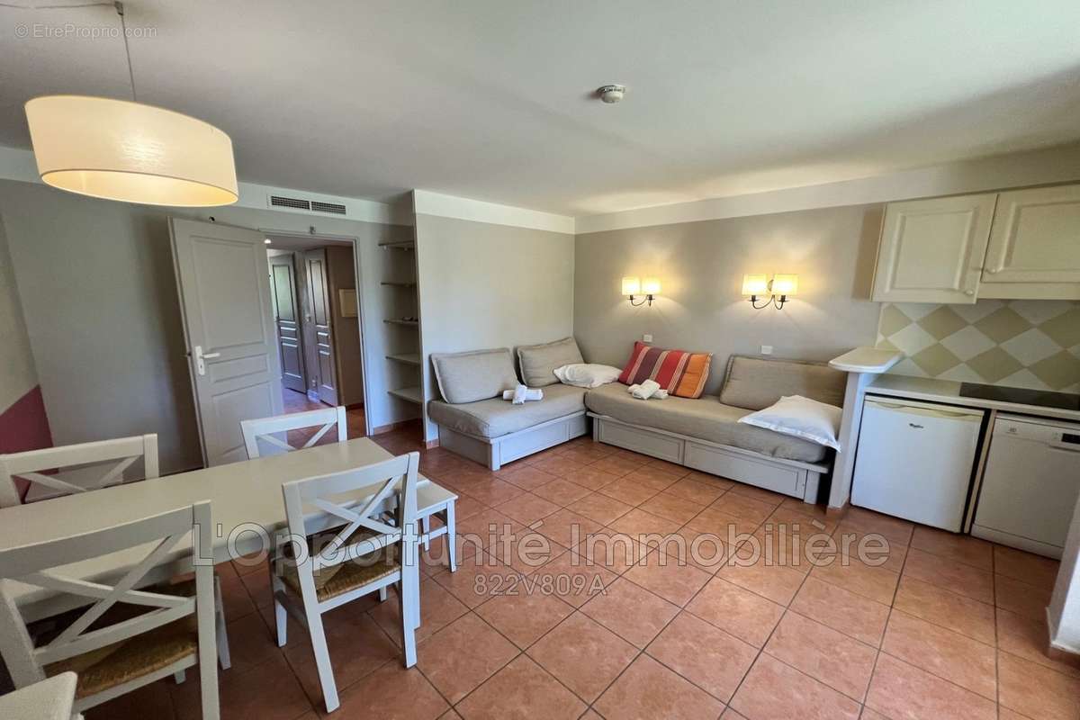 Appartement à MANDELIEU-LA-NAPOULE