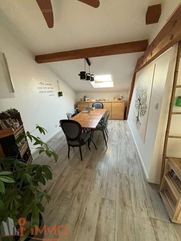 Appartement à ROCHE-LA-MOLIERE