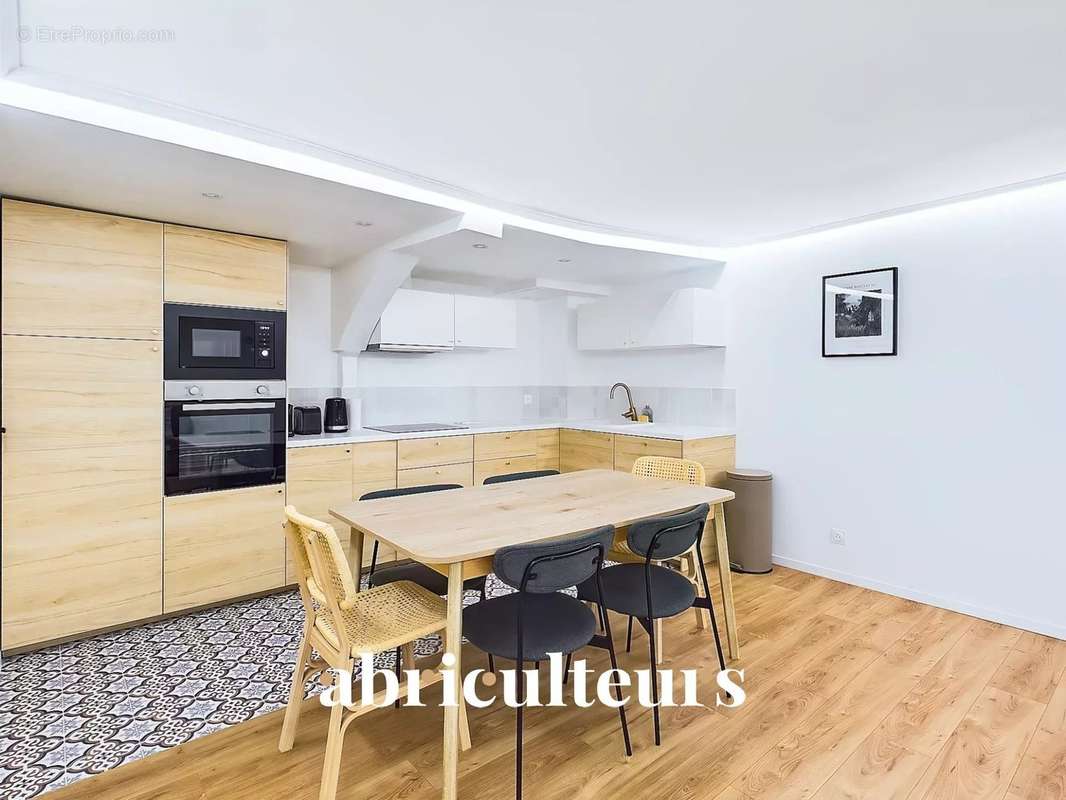 Appartement à PARIS-2E