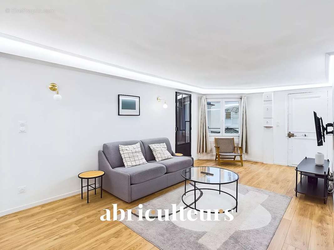 Appartement à PARIS-2E