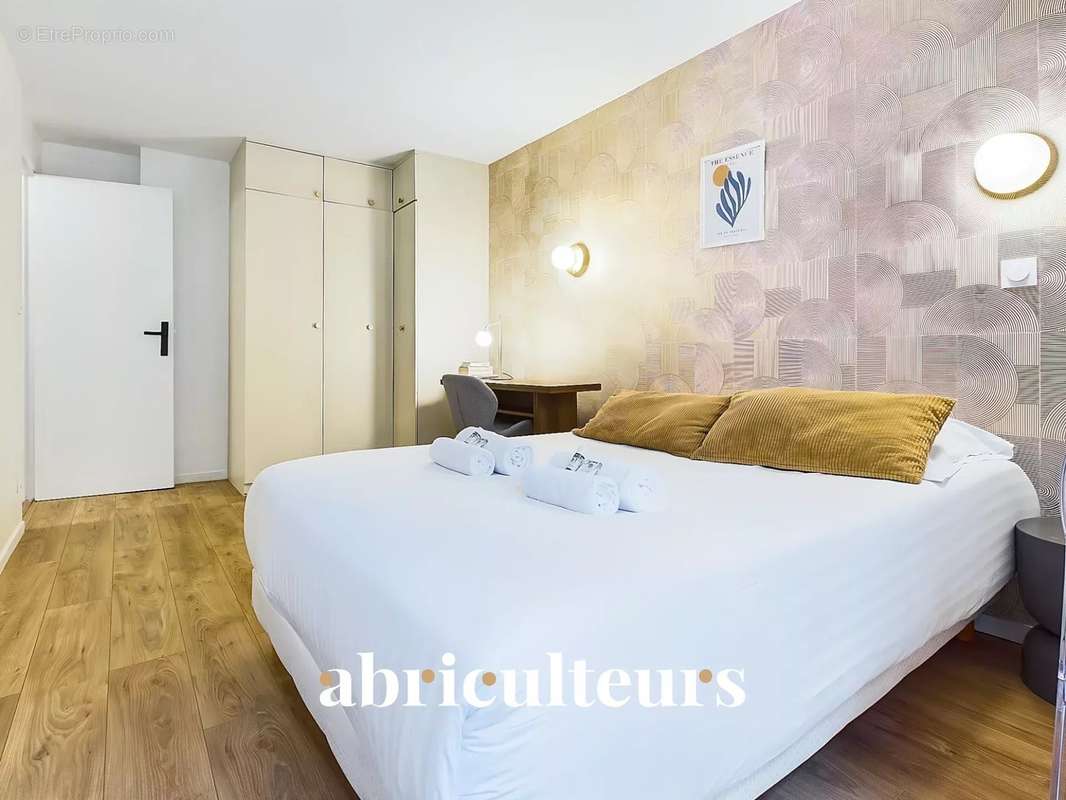 Appartement à PARIS-2E